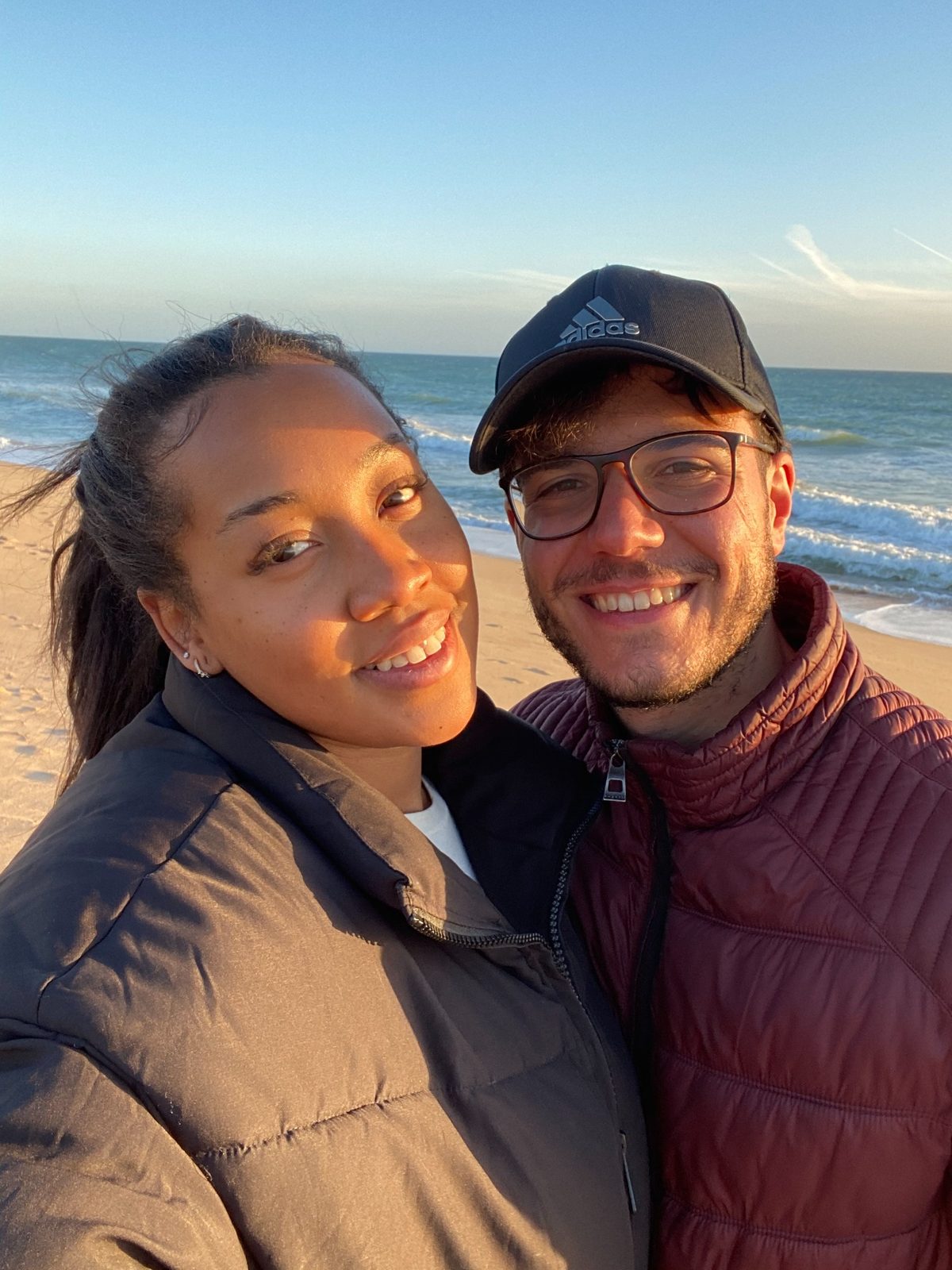 Roberto and Alexis at the beach